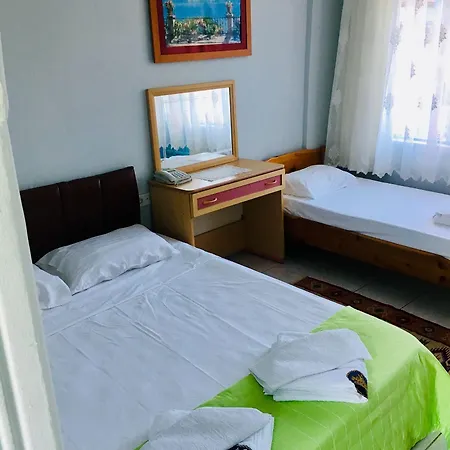 ホテル Erenler 2*